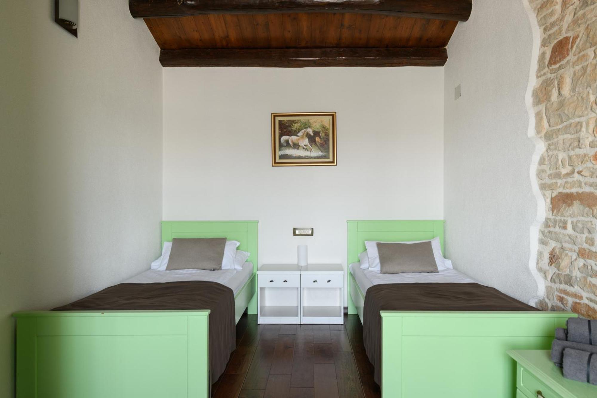 Villa Gina Valtura Bagian luar foto